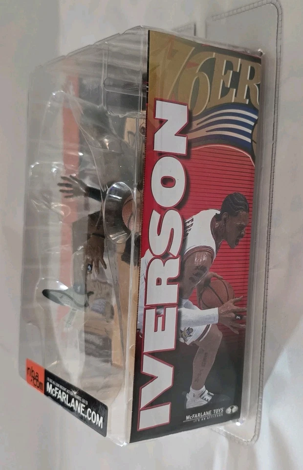 Figura de acción Allen Iverson McFarlane NBA serie 1 variante camiseta negra 2002 Foto 3 de 4