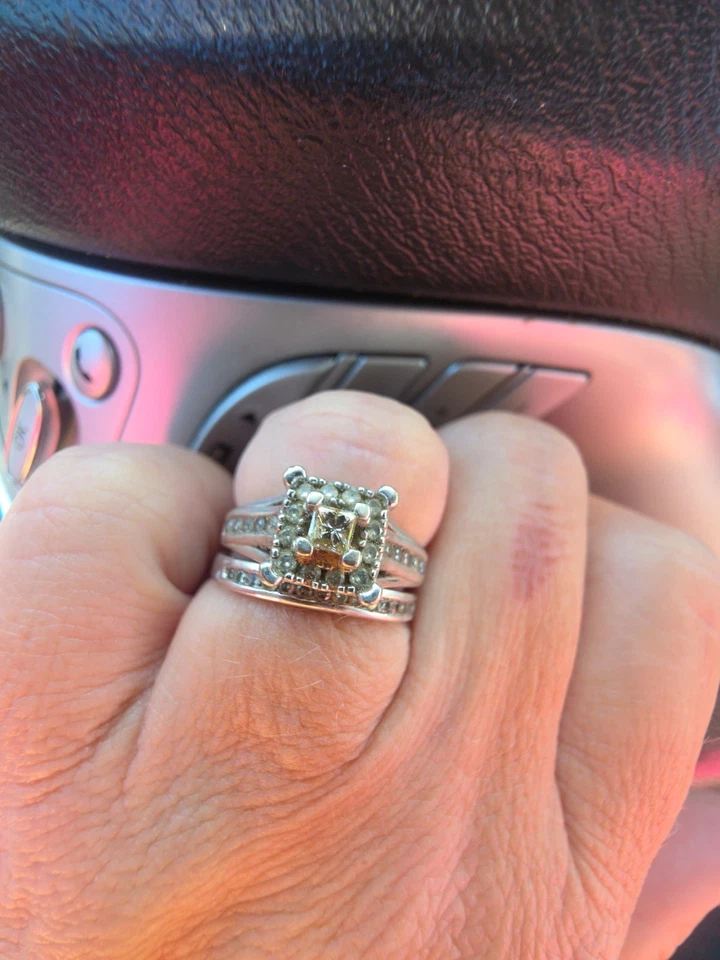 Kay Jewlers Dimond Engagement Ring size 7 - Image 3 of 4