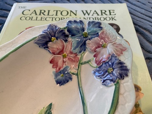 Vintage Carlton Ware England footed dish rare colour hydrangeas pattern - Picture 3 of 5