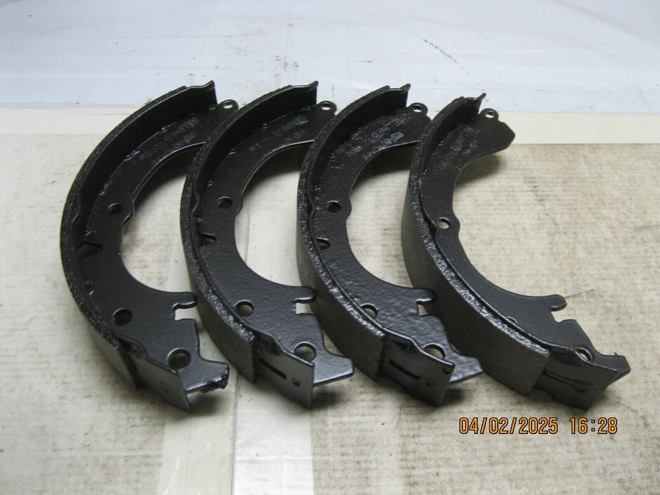 Raybestos 372RP Drum Brake Shoe Set Foto 2 de 4