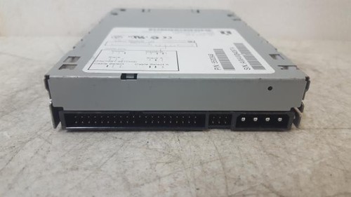 Iomega Z100ATAPI 30086600 Apple Zip 100 IDE Internal Zip Drive White Bezel - Picture 3 of 5