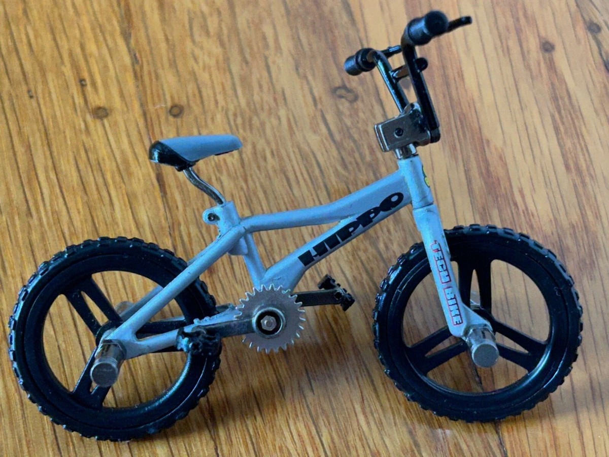 VTG Spin Master Flick Trix Sliver BMX Finger Bike HIPPO Fat Bros