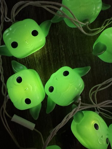 Funko Yoda Green Christmas Party Lights 10 Heads Holiday Baby Grogu Star Wars - Picture 4 of 6