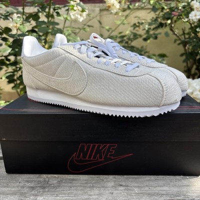 Size 9.5 - Stranger Things x Nike Classic Cortez QS Upside Down [CJ6107-100]