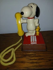 1976 Vintage Peanuts Snoopy Phone Snoopy & Woodstock Push Button Phone