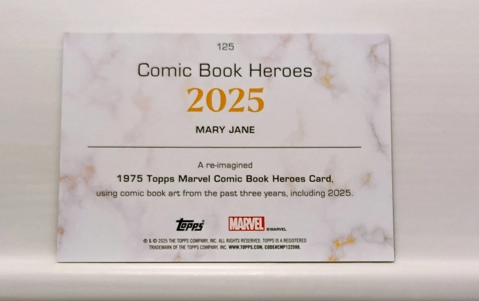 MARY JANE Gold Shimmer Refractor #/199 SP - 2025 Topps Marvel Comic Book Heroes Foto 2 de 3