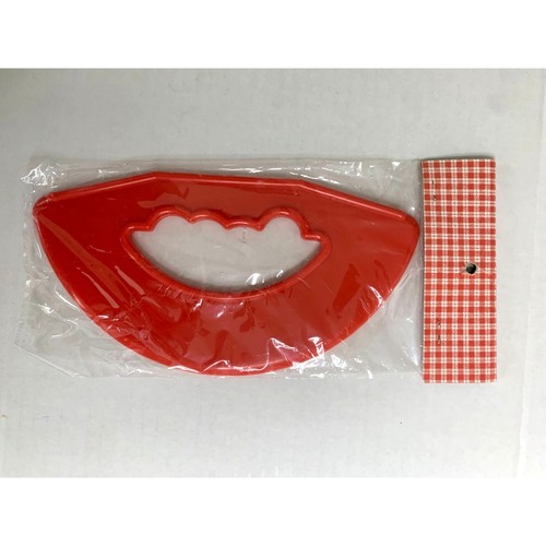 New Pizza Cutter Red Hard Plastic Wedge - Picture 2 of 2
