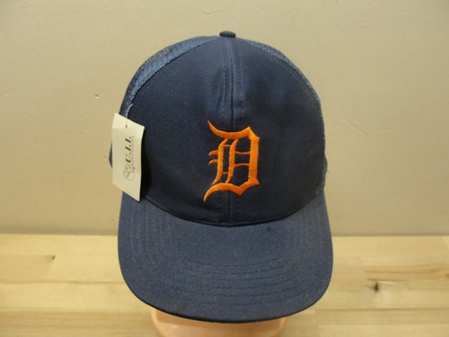NEW NWT MLB DETROIT TIGERS BASEBALL TRUCKERS SNAPBACK MESH TRUCKER HAT
