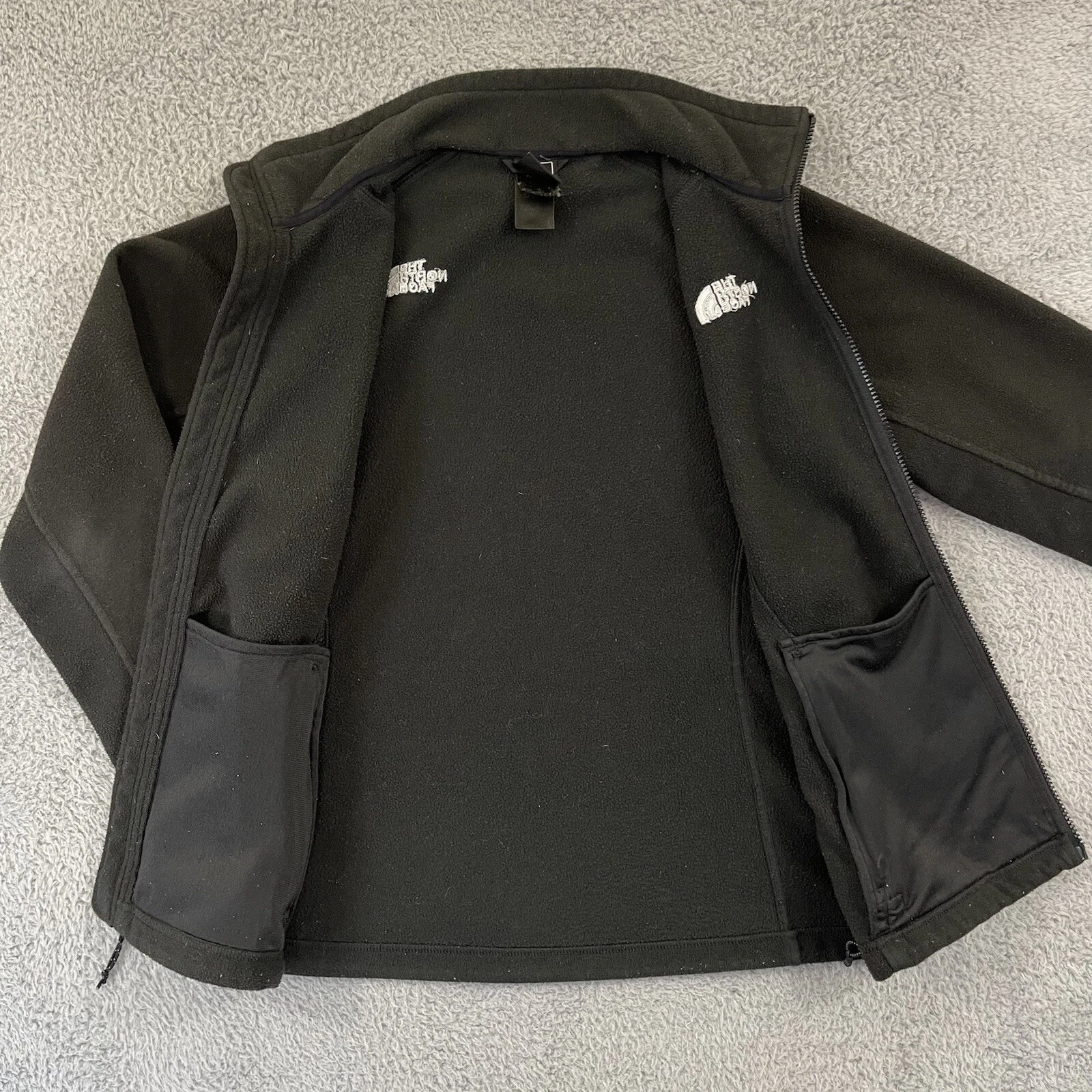 north-face zip fleece pockets ski snow active outdoor jacket