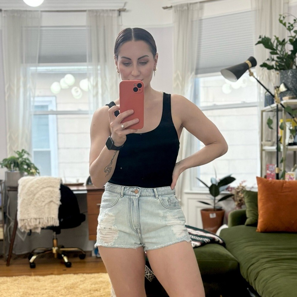 Zara Basic distressed High Rise Light Denim Jeans Sz 4 thumbnail 2