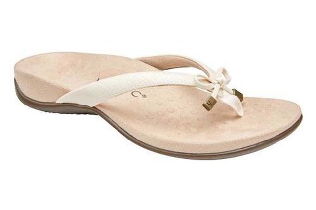 vionic sandals size 6