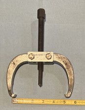 Vtg Armstrong-gray Two Jaw Gear Bearing Puller 5 Capacity Usa