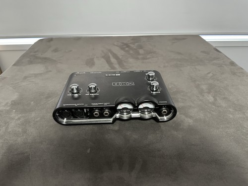 LINE 6 UX2 Guitar Audio Interface - Picture 2 of 6