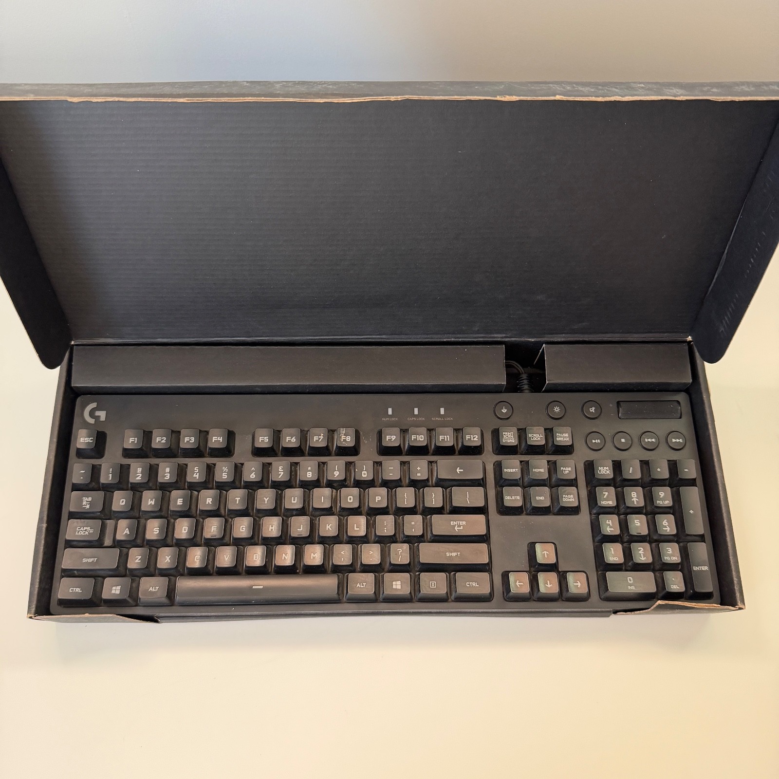 Logitech G810 Orion Spectrum Mechanical Gaming Keyboard RGB 