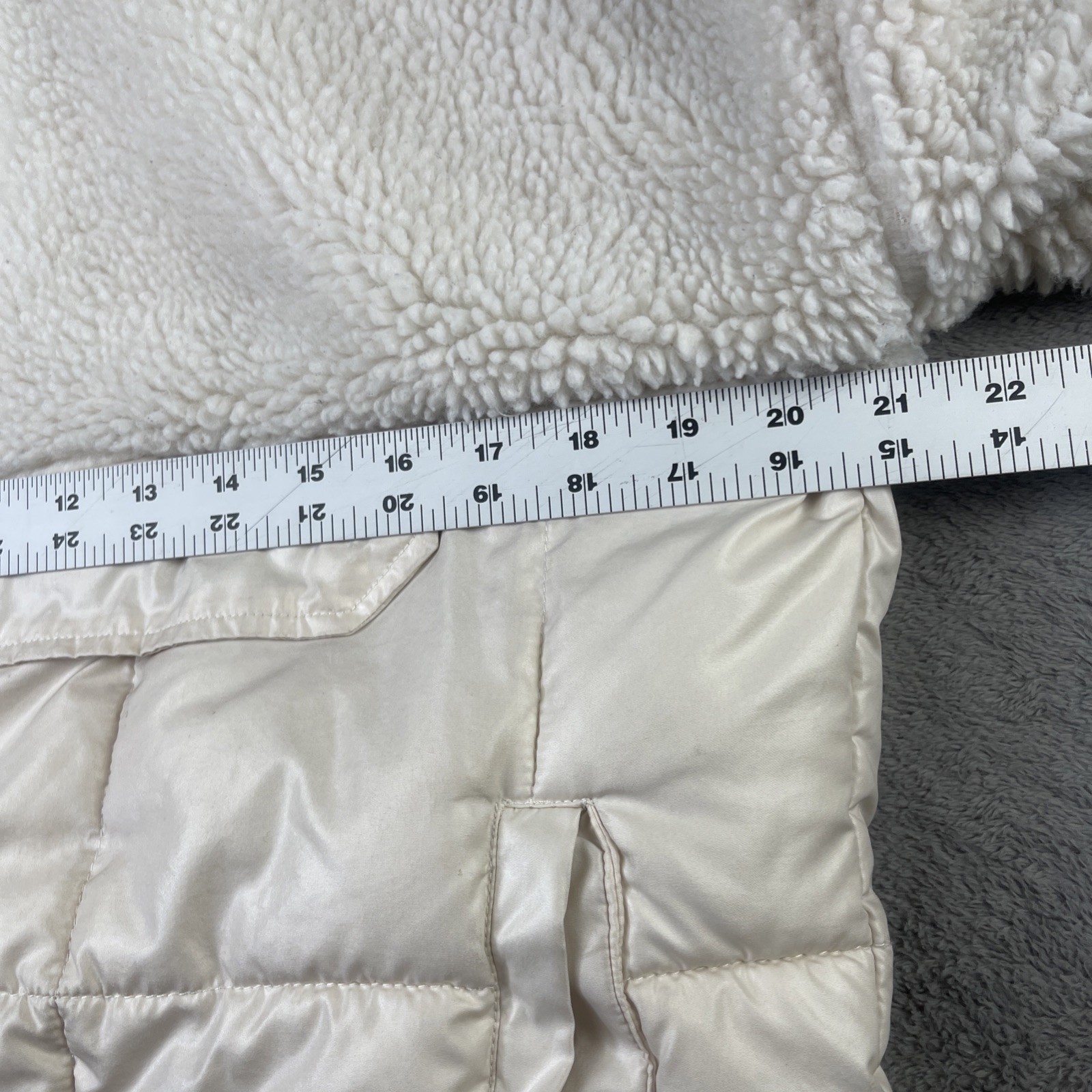 FABLETICS Nelly Sherpa Pullover Jacket Ivory Half… - image 15