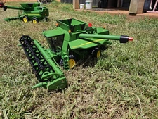 Bruder #09804 John Deere Combine Harvester T670I - New Factory Sealed #9804