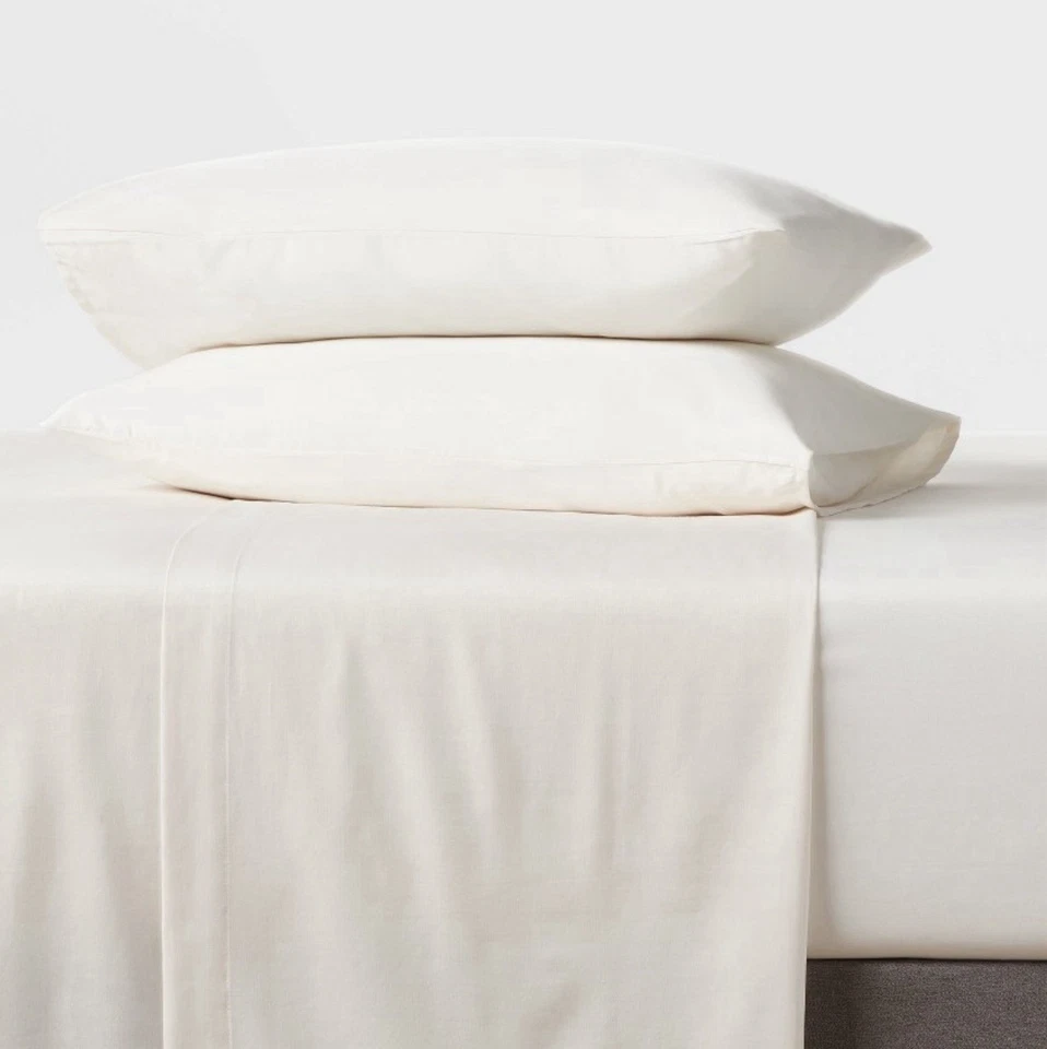 Room Essentials Twin/twin XL Easy Care Sateen Sheet Set - Image 3 of 4