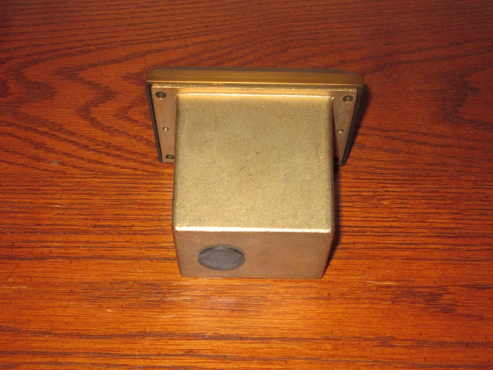 Iluminação externa com acabamento LV58AB de melhor qualidade - Bronze - 12V - Imagem 2 de 4