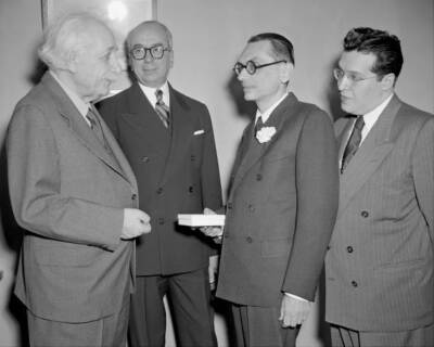 Dr Albert Einstein receives award at the Princeton Inn New York Old Photo