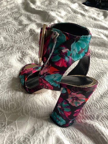 River Island comfy Ankle Strap Floral Heel UK Size 4 - great condition - Picture 11 of 12