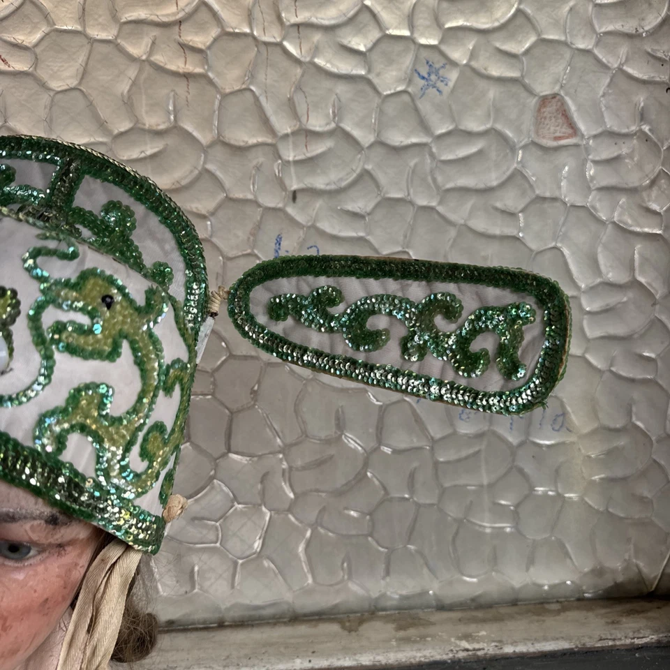 Sombrero de dragón de lentejuelas verdes vintage de los años 30 tocado bailarina corista decoración burlesca Foto 4 de 4