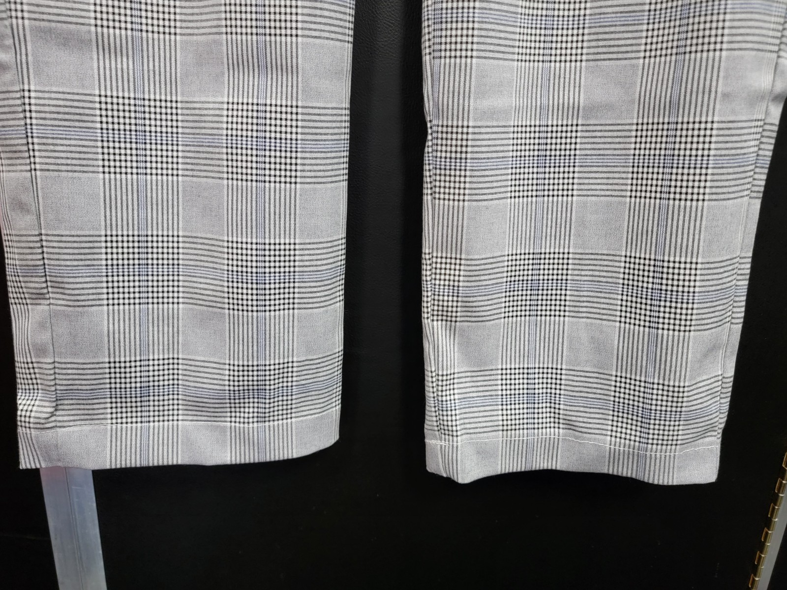 H&M Men’s Short Dress Pants Gray Plaid Drawstring Waistband  Relaxed Fit Size:L thumbnail 9