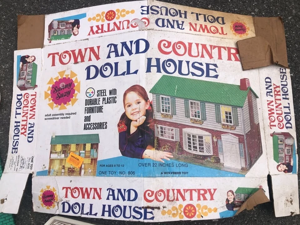 Casa de muñecas de metal litográfico de hojalata de 2 pisos Wolverine Town and Country de colección - años 60 Foto 3 de 4