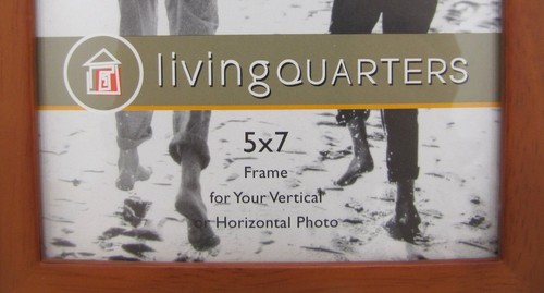 Living Quarters 5x7 Wooden Honey Wood Picture Photo Frame Swirls Well-Made New - Picture 5 of 12