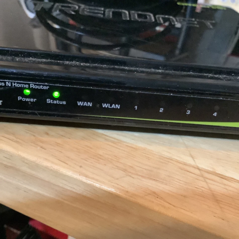 Trendnet & :Model TEW-711BR  N150 MBPS Wireless Home Router - Green Net- Black - Image 3 of 4
