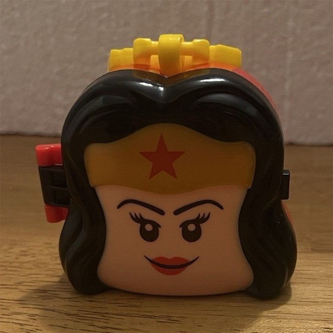 LEGO Wonder Woman DC Comics McDonald's Premium Toy 2020
