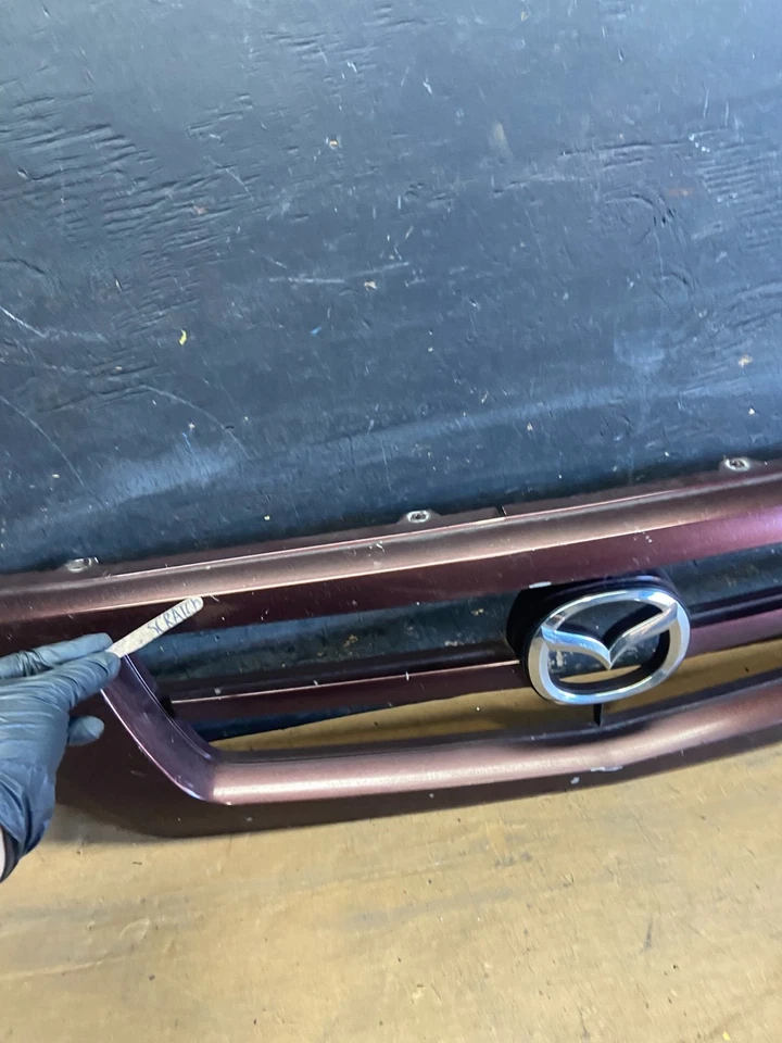 Parrilla superior delantera OEM R0243 DG para Mazda B2300 B4000 2001 a 2008 Foto 4 de 4