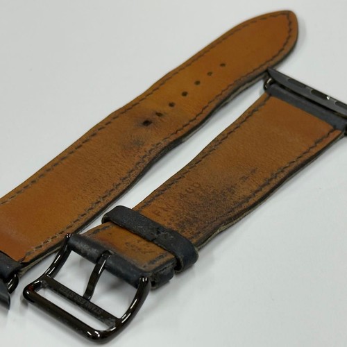 Apple Watch Hermès Simple Tour Bracelet Cuir Noir 46mm,45mm,44mm Occasion Sans Boîte - Photo 7 sur 7