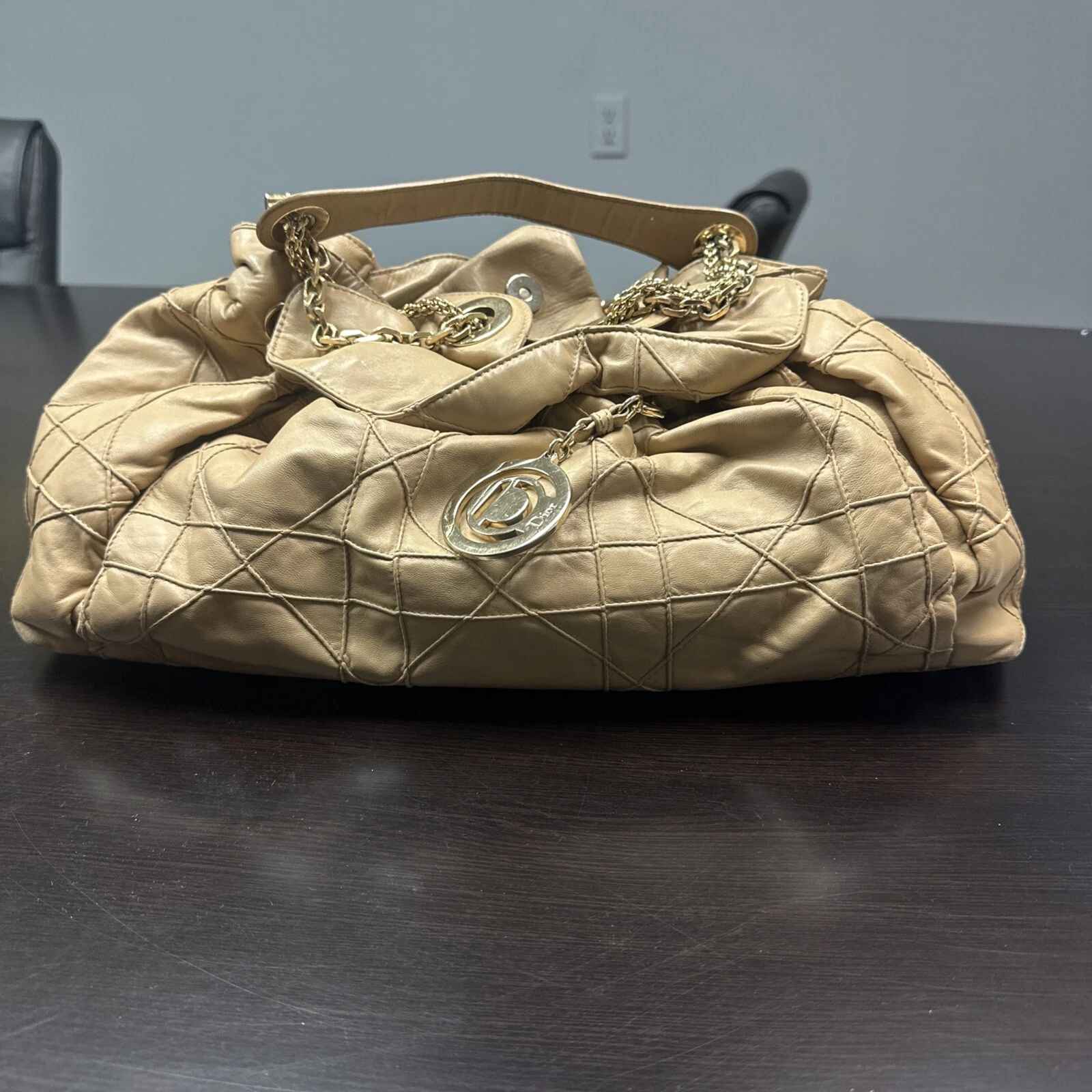 Authentique fourre tout Christian Dior Cannage Le Trente en cuir verni marron/nu