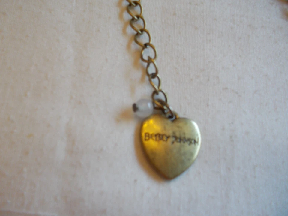 COLLAR BETSEY JOHNSON RARO VINTAGE COLECCIÓN CAMAFEO PUG DECLARACIÓN - USADO Foto 3 de 4