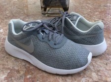 Nike Tanjun GS Kids Cool Gray Metallic Silver Shoes Size 4.5Y 818384 003 EUC
