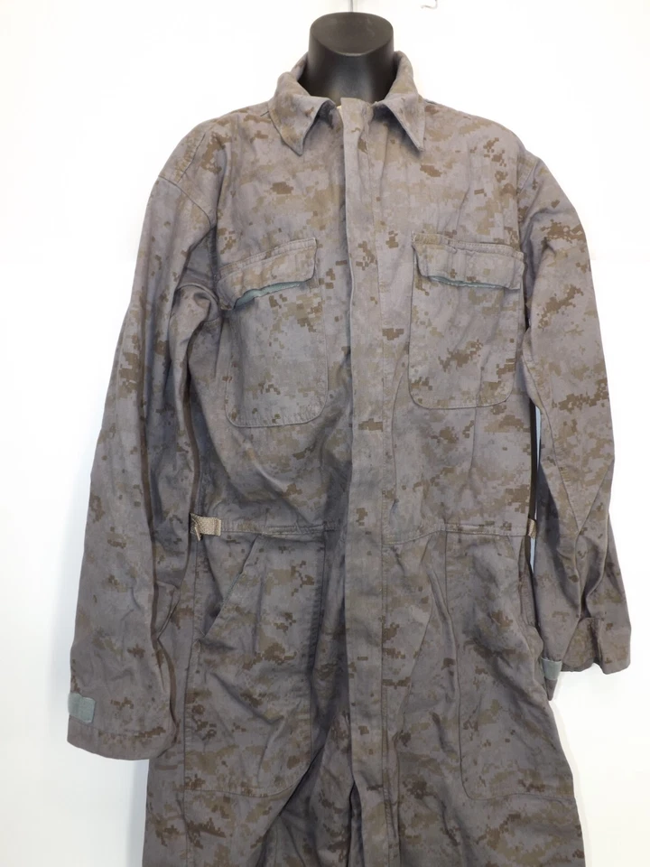 American Patriot Dark ops Digital Camo Overalls 3/4 ZIP Coveralls- Size Medium - Image 3 of 4