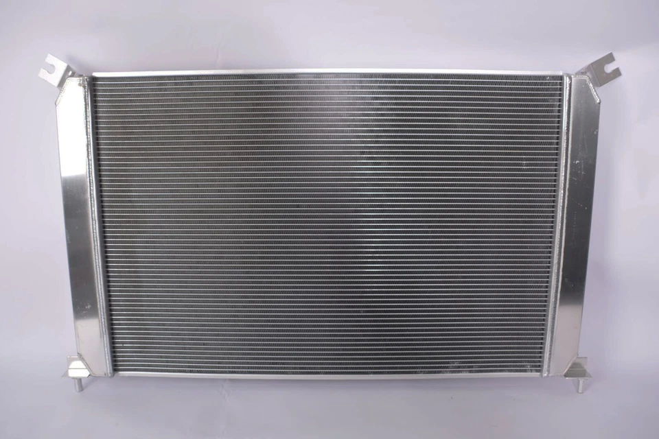 All Aluminum Radiator Fit 2011-2019 Chevrolet Silverado 2500HD 3500HD 6.0L AT Foto 3 de 4
