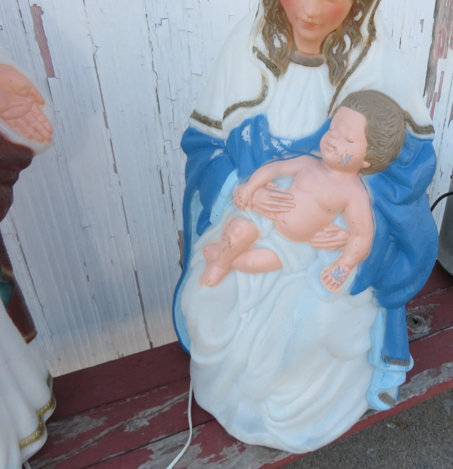 TPI blow mold Nativity Joseph 37" Mary and Jesus 25" lights up Yard set