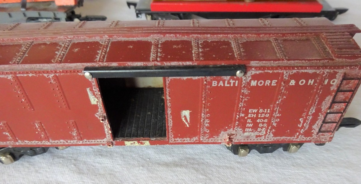 American Flyer Train Set 322 Locomotive Tender Cars Tracks