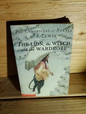 The Lion, the Witch and the Wardrobe (The Chronicles of Narnia, Book 2)