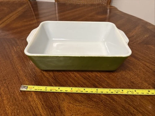 Pyrex 1.5 Quart Vintage Baking Dish Avocado Green