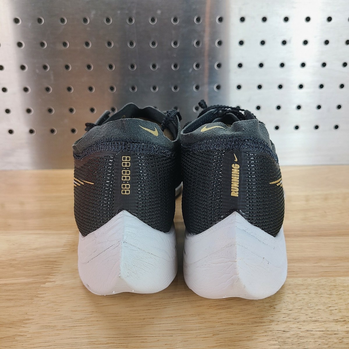 Women Nike ZoomX Vaporfly Next% 2 Black Metallic Gold Sz 8.5 Women Nike ZoomX Vaporfly Next% 2 Black Metallic Gold Sz 8.5