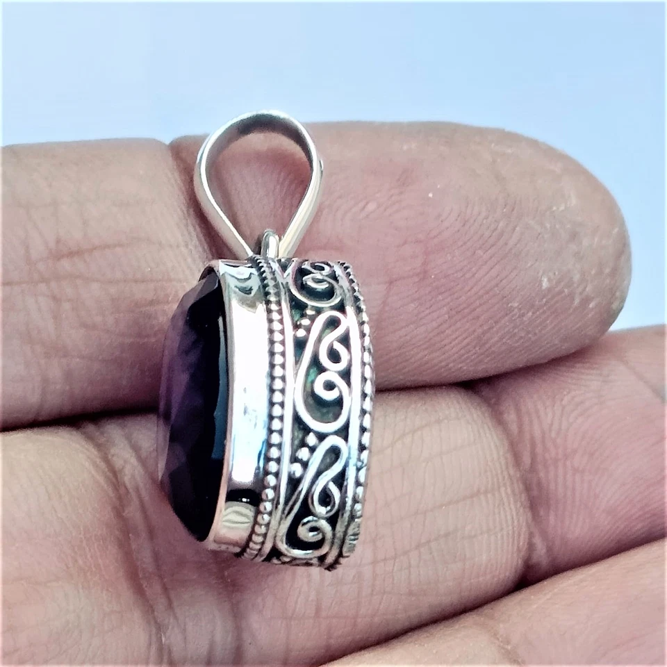 Colgante hecho a mano con piedras preciosas de zafiro azul, colgante hecho a mano de plata de ley 925 Foto 4 de 4