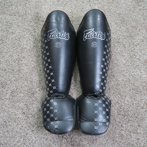 Fairtex Shin Guards Mens Medium Black SP5 Muay Thai MMA Kickboxing Training Pads