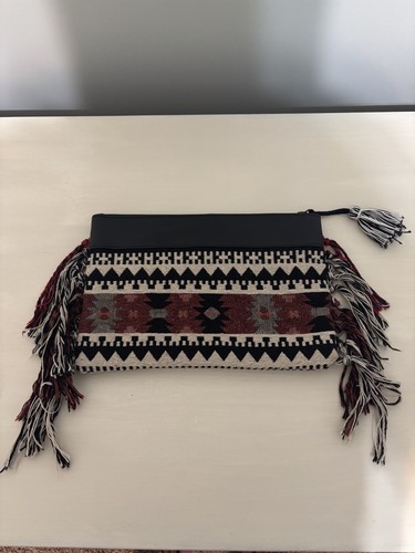 Amuse Society Soft Sided Boho Western Tribal Print Tassel Clutch Bag Fringe EUC