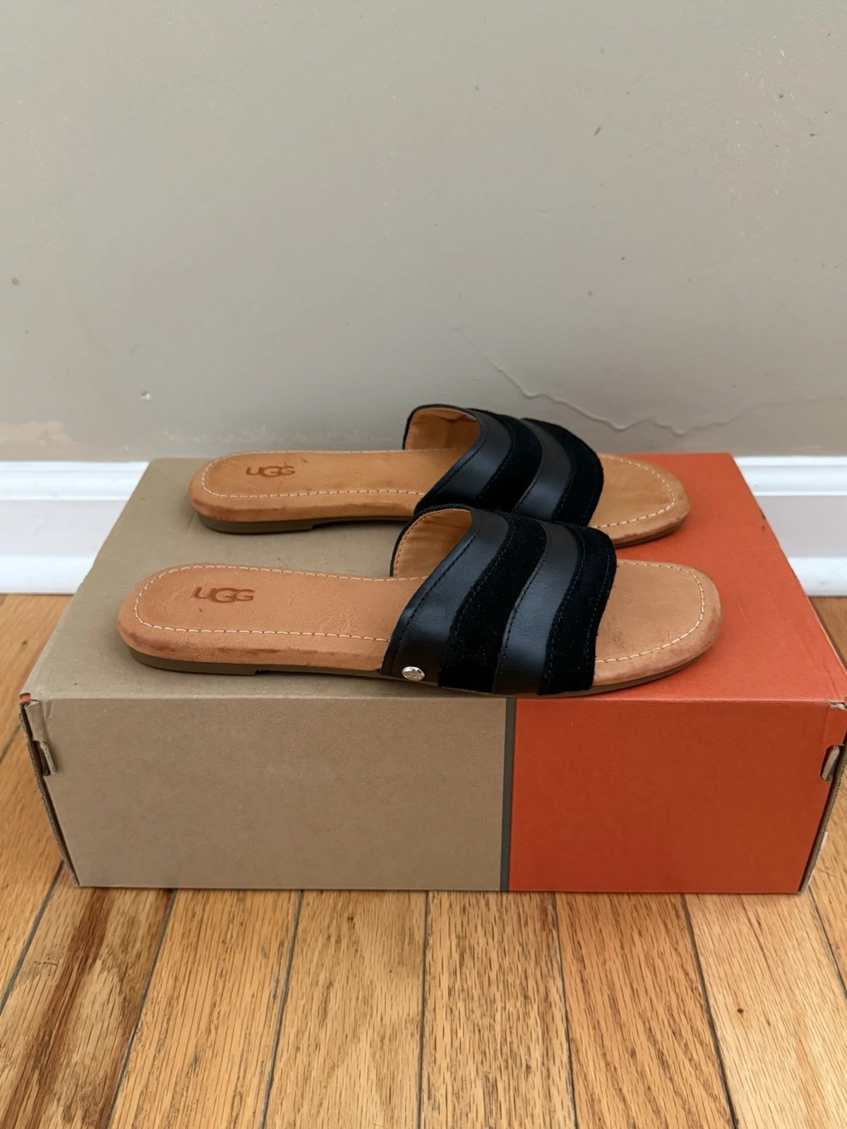 Sandali Ugg Ximena donna 8 neri logo spiaggia comodi belle scarpe basse