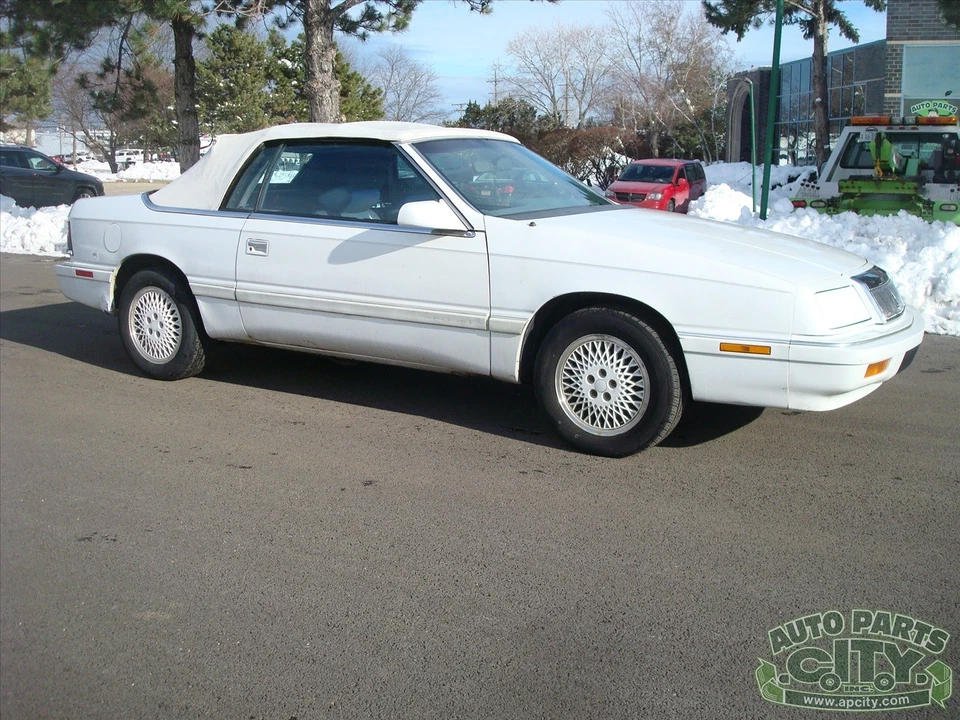 Chrysler LeBaron 1989  Foto 2 de 4