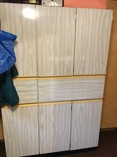 buffet ancien formica bon état longueur 1,20 hauteur 1,80 profondeur 0,40