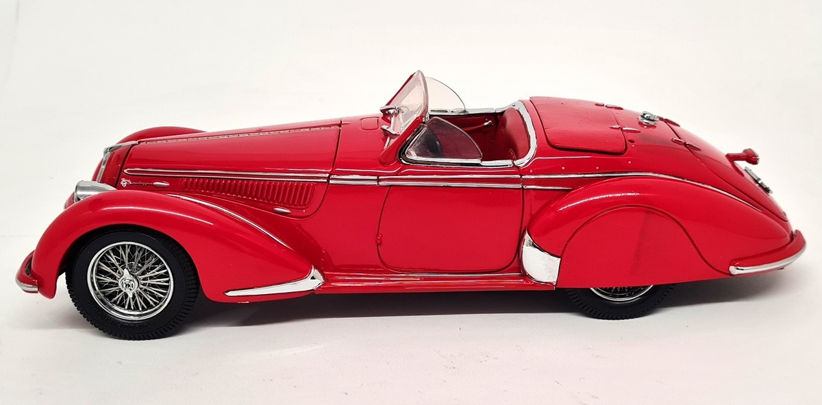 Franklin Mint 1/24 Alfa Romeo 2900B 1937 Red Diecast Scale Franklin Mint 1/24 Alfa Romeo 2900B 1937 Red Diecast Scale