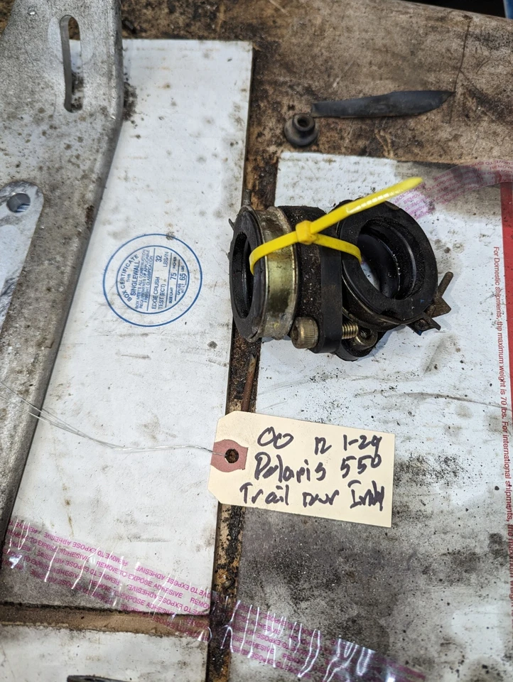 2000 Polaris 550 Trail touring both intake manifolds w/clamps and screws R - Image 2 of 4